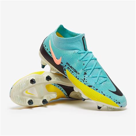 nike phantom gt2 boots.